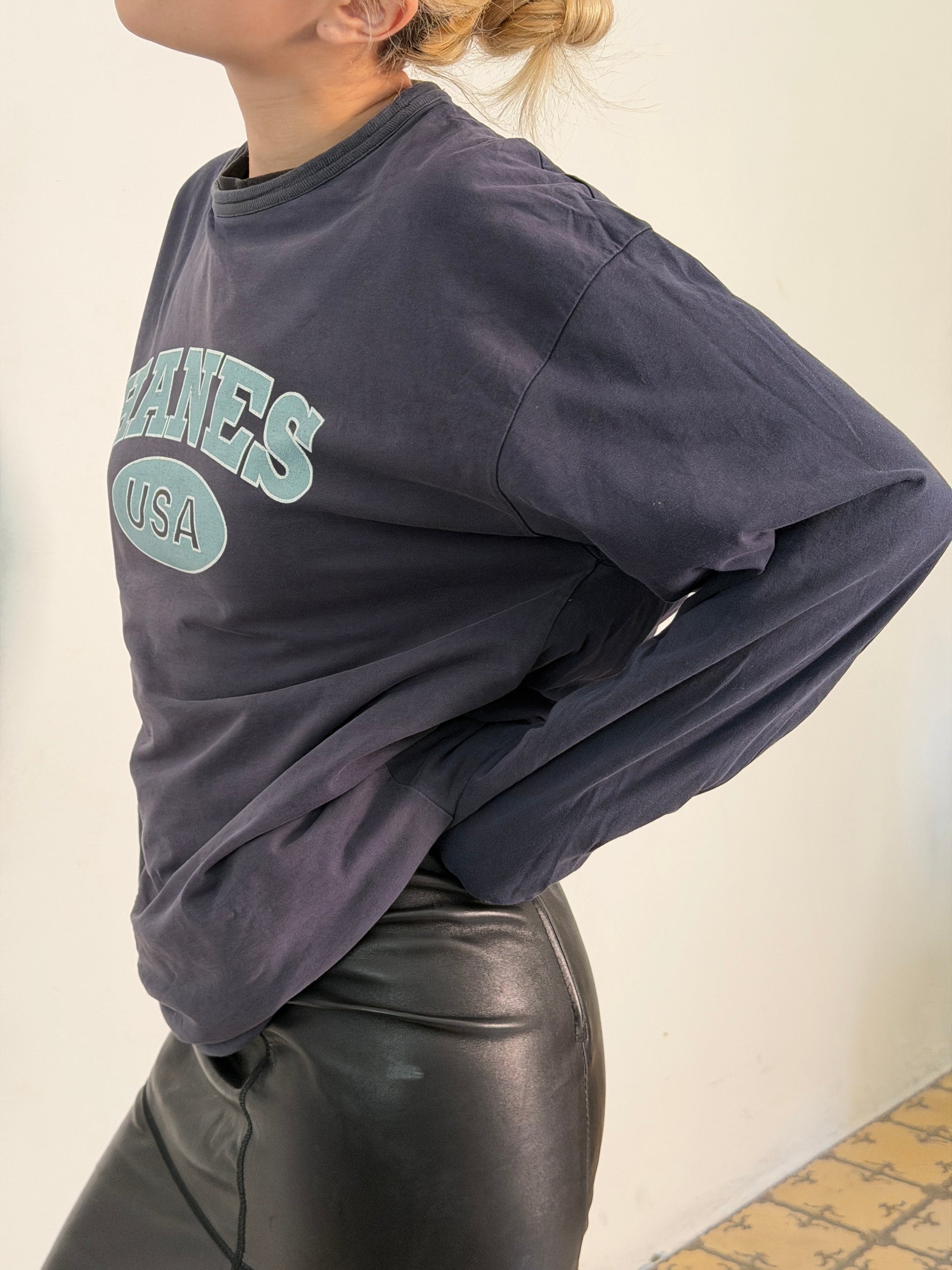 hanes longsleeve tshirt