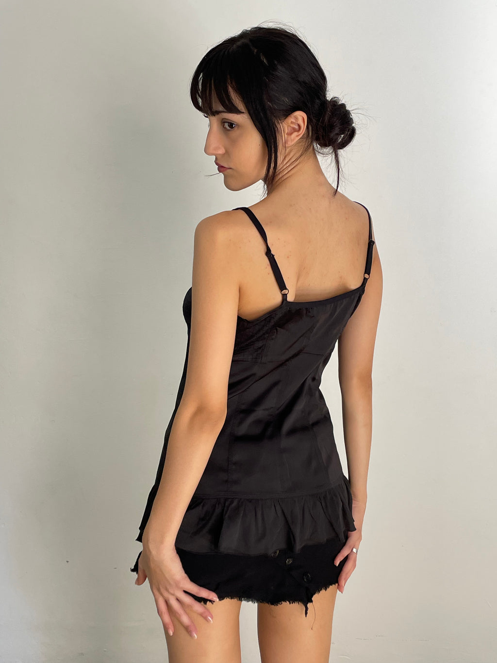 BLACK BUTTONED TOP
